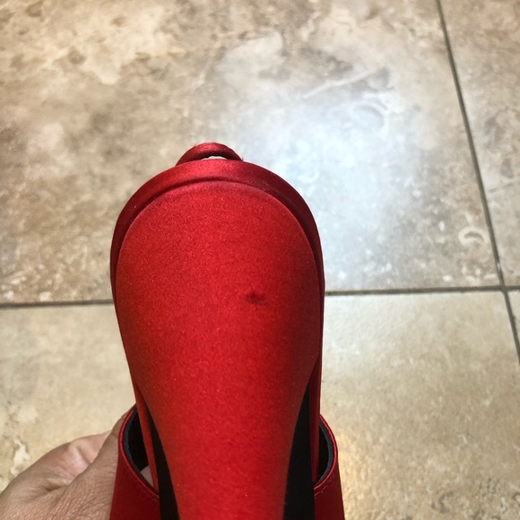 Giuseppe Zanotti Satin Platform Pump, Size 8 - Picture 6 of 7